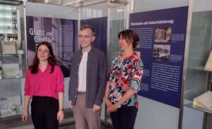 Austellungsmacher:innen vom Westfälisches Wirtschaftsarchiv und dem Brauerei-Museum.