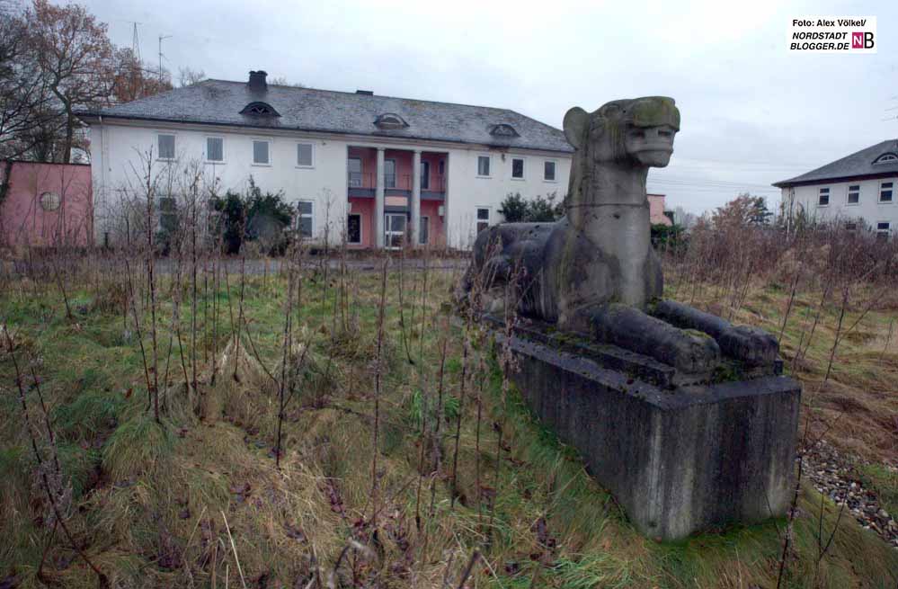 Statue vor dem Casino
