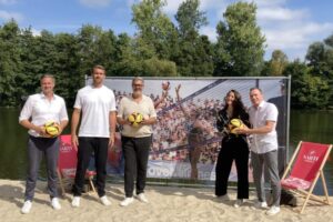 Gruppenbild mit Jens Rahmen, Alexander Walkenhorst, Thomas Westphal, Selin Seymen (NBO Event GmbH) und Bernd Kruse.