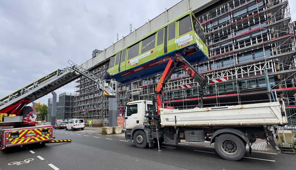 Abtransport der H-Bahn