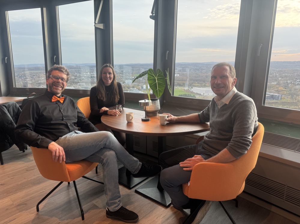 Mit-der-Er-ffnung-kehren-Gastronomie-Atmosph-re-und-Erlebnis-zur-ck-Gastronomie-auf-137-Metern-H-he-Turm-137-er-ffnet-im-Florianturm-im-Westfalenpark