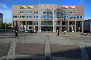 Bild zeigt Rathaus - der neue Arbeitsplatz von Oberbürgermeister Alexander Kalouti - Einzug ins Rathaus