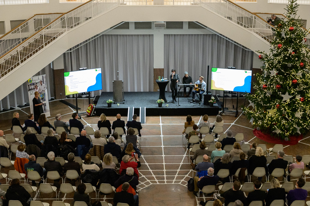 -Gemeinsam-f-r-eine-starke-Demokratie-als-Motto-in-Dortmund-Die-Freiwilligen-Agentur-ehrt-demokratische-Bildung-Engagement-anerkennen-