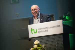 Stefan Hell am Podium