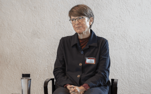 Portrait von Caroline Ströttchen.