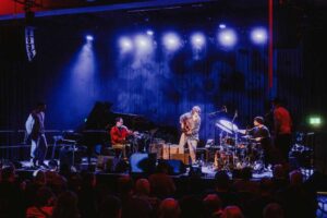 Blick auf die Bühne des Jazz Events