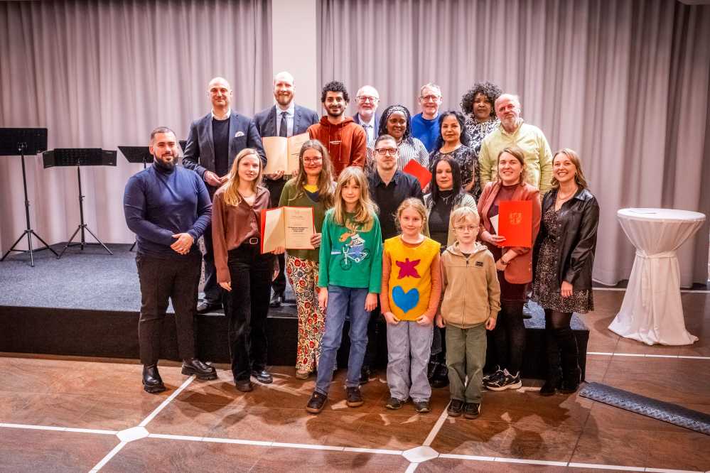 Preise-und-Urkunden-gab-es-f-r-vier-besonders-engagierte-Gruppen-Dortmund-feiert-den-Tag-der-Freiwilligen-und-w-rdigt-herausragendes-Engagement-f-r-die-Stadt