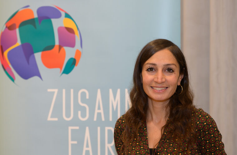 Bild zeigt Verbinden statt Spalten: Lesung mit Gilda Sahebi