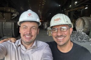 Mitarbeitende beider Unternehmen