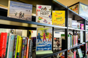 Ausstellung "10 Jahre wir schaffen das" in der Zentralbibliothek