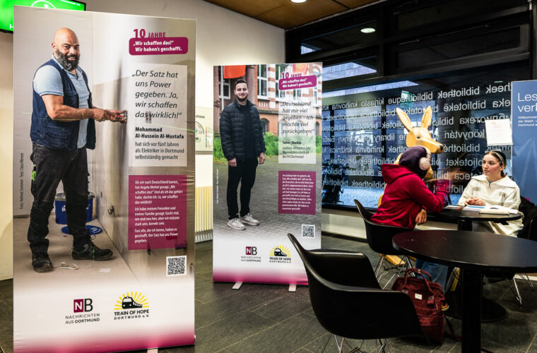 Ausstellung "10 Jahre wir schaffen das" in der Zentralbibliothek