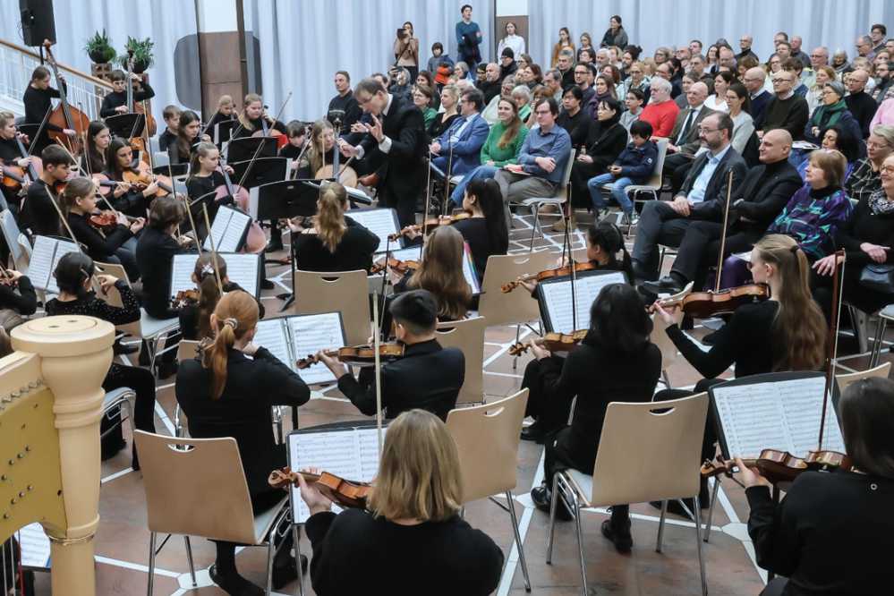 Menschen beim musizieren