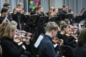 Menschen beim musizieren