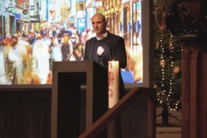 Alexander Kalouti spricht