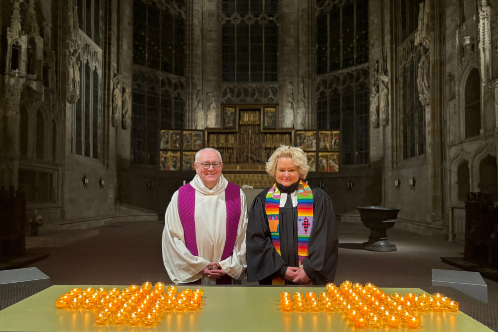 Zwischen-Menschenw-rde-Einsamkeit-und-Ordnungsrecht-121-Verstorbene-werden-im-Gottesdienst-f-r-Unbedachte-geehrt-darunter-auch-Obdachlose