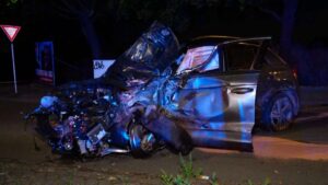 Kaputter Unfallwagen