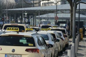 Taxistand am Bahnhof
