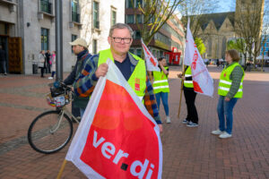 Bild zeigt Detlef Penzek der sich solidarisiert