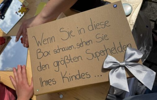 DORTBUNT: Aktion der Hilfsorganisationen auf dem Hansaplatz