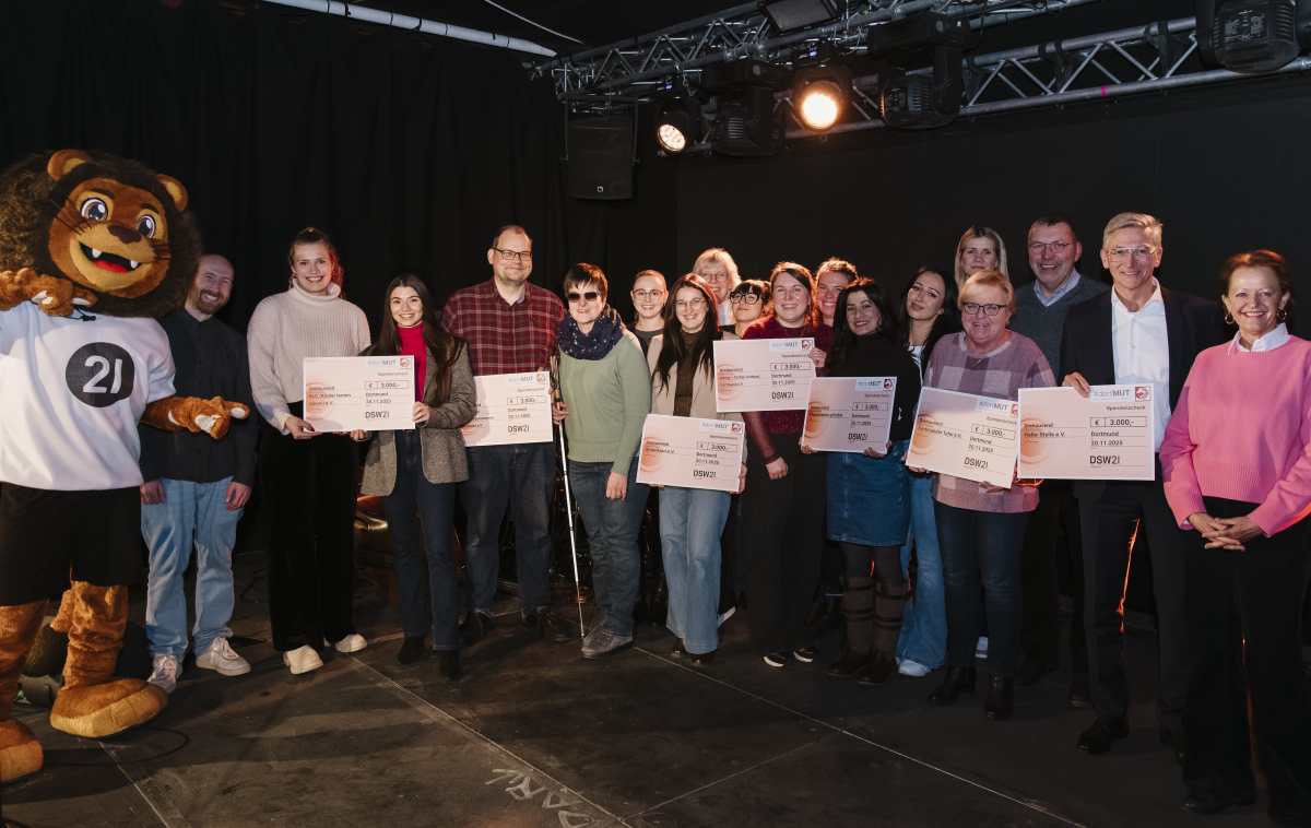 Gruppenbild der Gewinner:innen