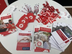 Werbegeschenke vom Roten Kreuz. 
