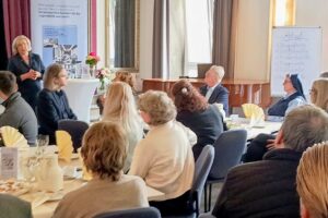 Blick in den Saal