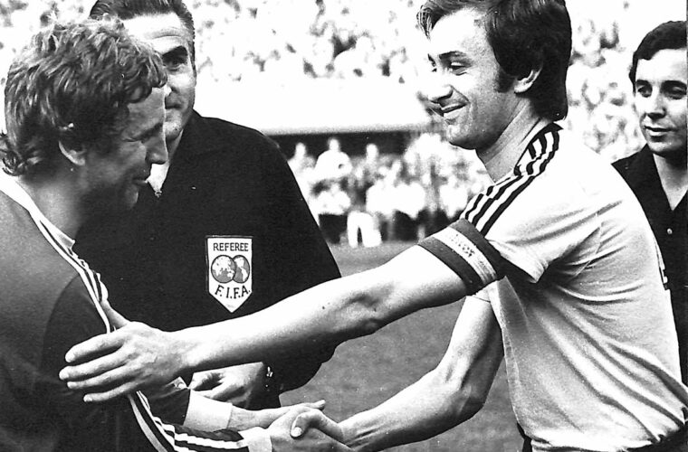 Shakehands der Kapitäne