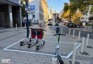Eingezeichnete Parkplätze für E-Scooter