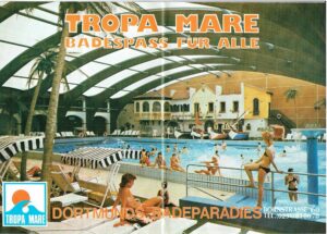 Postkarte vom Schwimmbad im Tropa Mare an der Bornstraße.