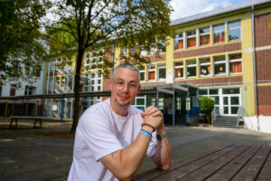 Bild zeigt: Sascha Habian in der Hafenschule
