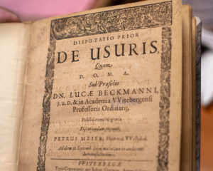 Im Magazin der Stadt- u. Landesbibliothek Dortmund