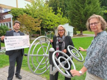 Sparkasse spendet an die WAD