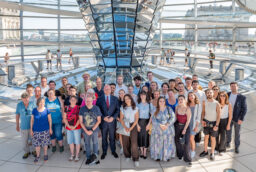 Engagierte Dortmunderinnen und Dortmunder besuchen MdB Jens Peick im Bundestag