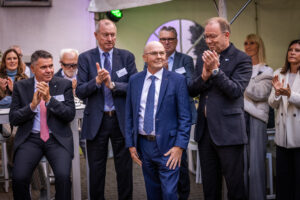 Heinz-Herbert Dustmann wurde als IHK-Präsident verabschiedet und wirkt als Ehrenpräsident weiter.