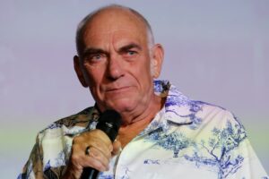Mann mit Mikrofon