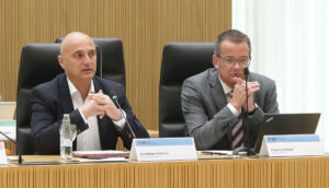 Pressekonferenz im Ratssaal