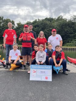 Stiftung REWE Dortmund unterstützt Kanukids des FS1898 D ortmund e.V.